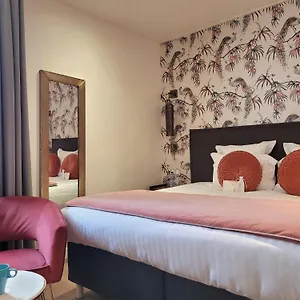 3* מלון Moris Grands Boulevards